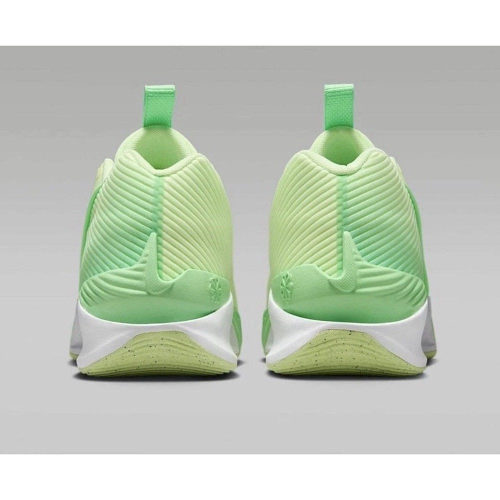 *NEW* Men's Size 12 Nike GT Jump Academy Basketball Volt Green White FV5524-700 - Picture 4 of 9